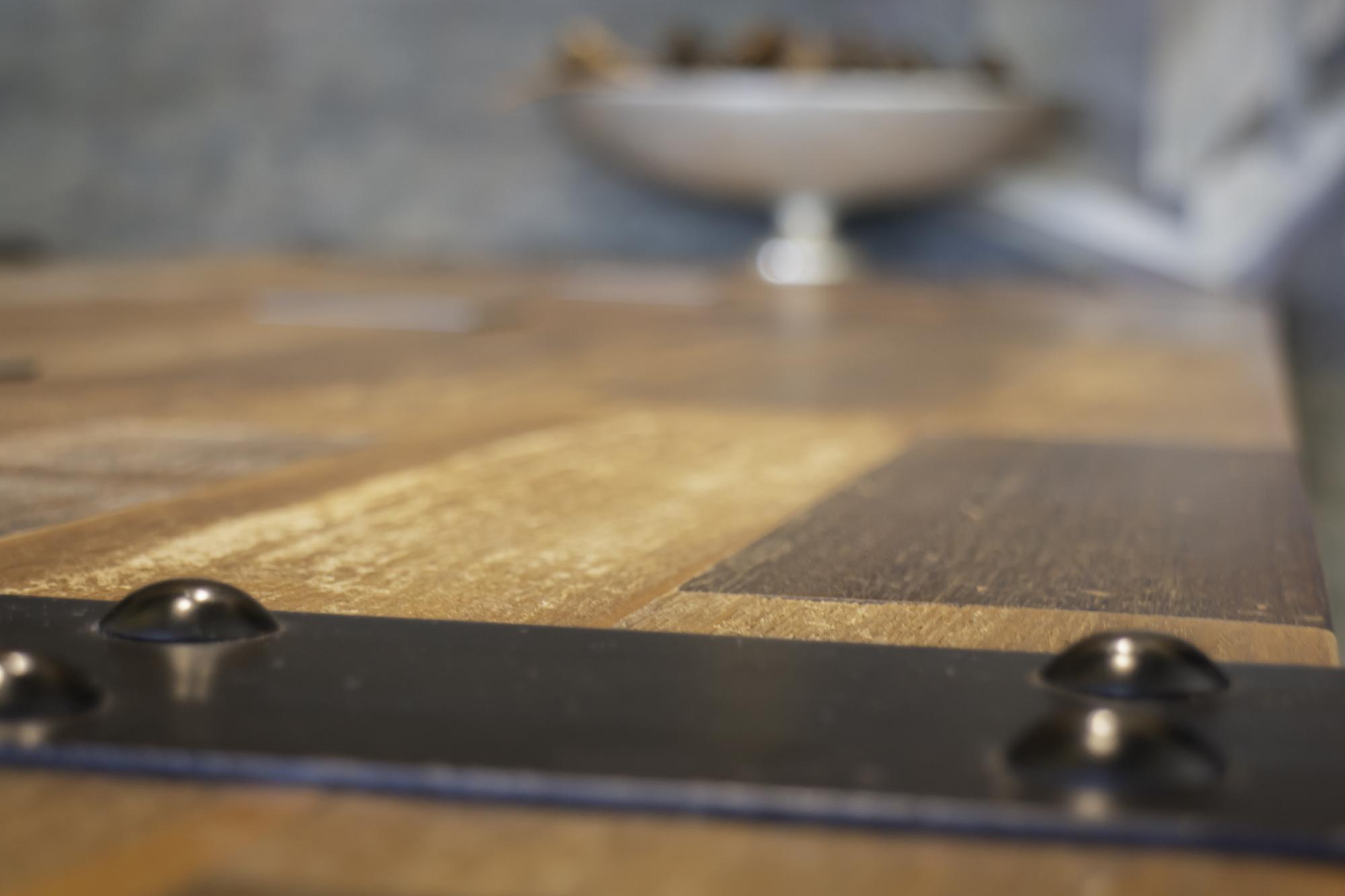 Intimate workshop kitchen with brass details
